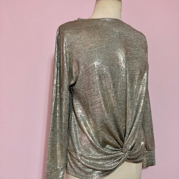 👛👠FOURTEEN PLACE METALLIC BLOUSE NWT Sz S/ M👛👠 - Picture 10 of 16